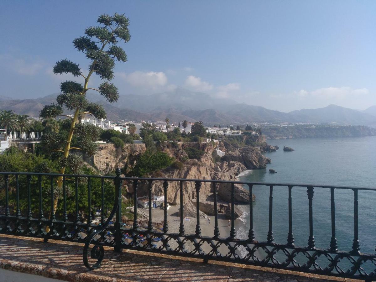 Apartamento Cala De Nerja-Lovely Eksteriør billede