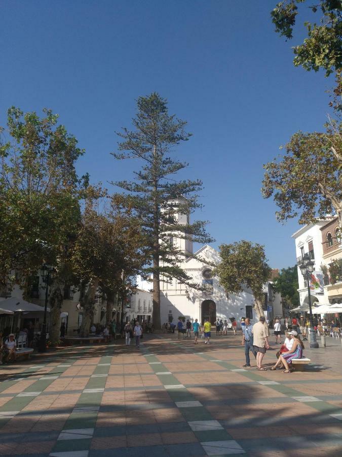Apartamento Cala De Nerja-Lovely Eksteriør billede